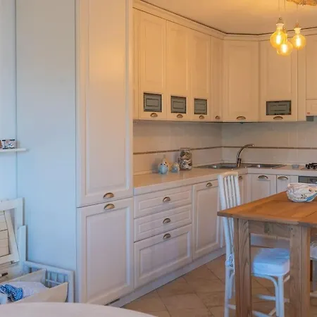 E15