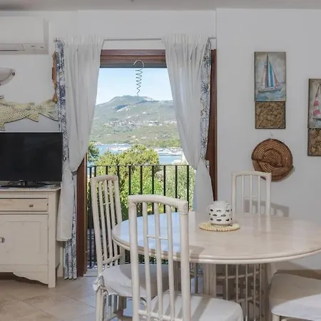 E15 Apartment *