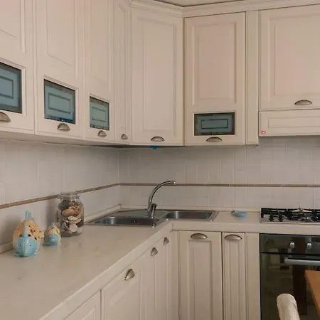 Apartment E15 *